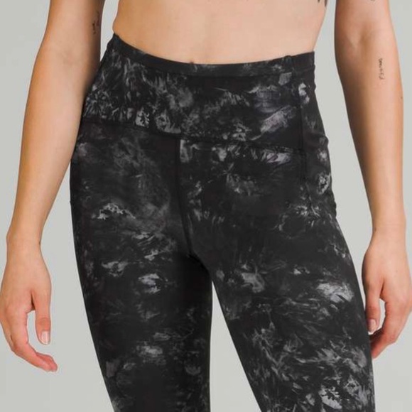 Lululemon Swift Speed High-Rise Tight 28"
🔥Aquila Black Multi. EUC - Picture 5 of 9